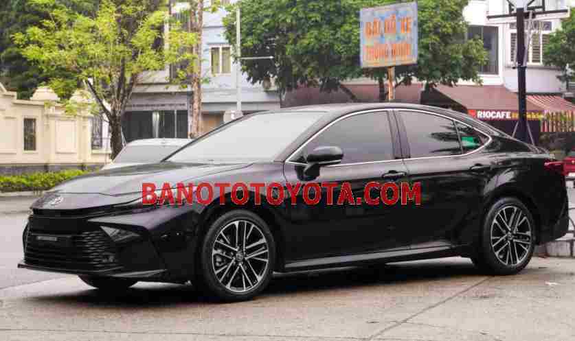 Cần bán gấp xe Toyota Camry 2.0Q 2025 màu Đen