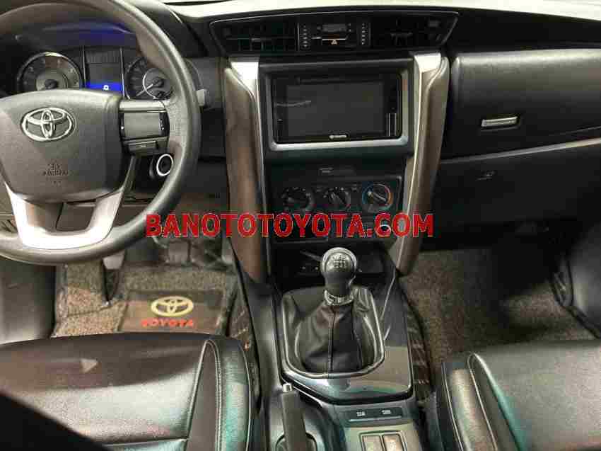 Cần bán nhanh Toyota Fortuner 2.4G 4x2 MT 2019 cực đẹp