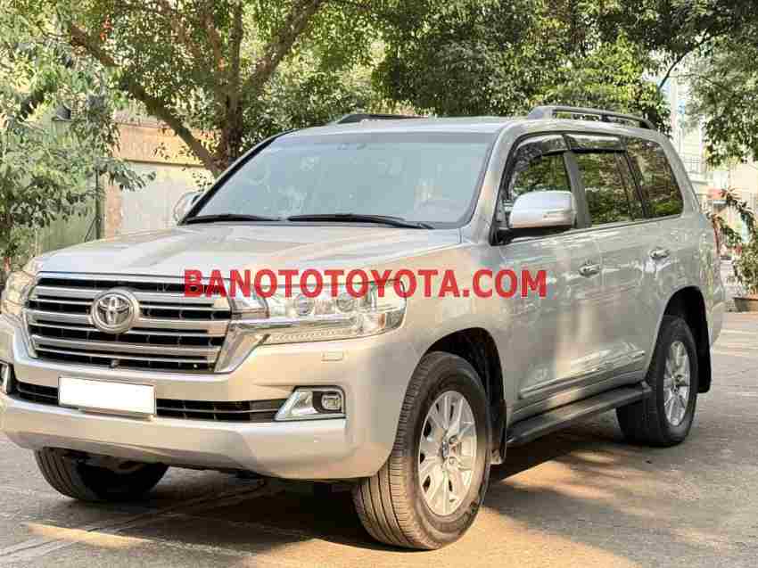 Cần bán xe Toyota Land Cruiser VX 4.6 V8 2016 Số tự động