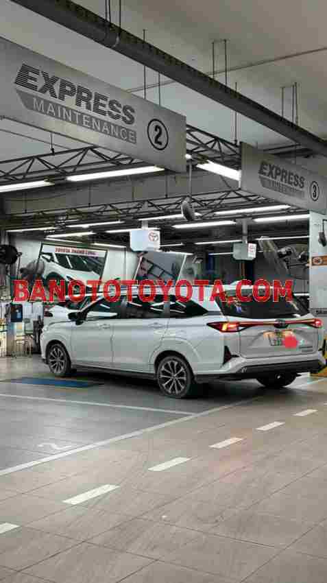 Cần bán gấp Toyota Veloz Cross Top 1.5 CVT đời 2022, màu Trắng