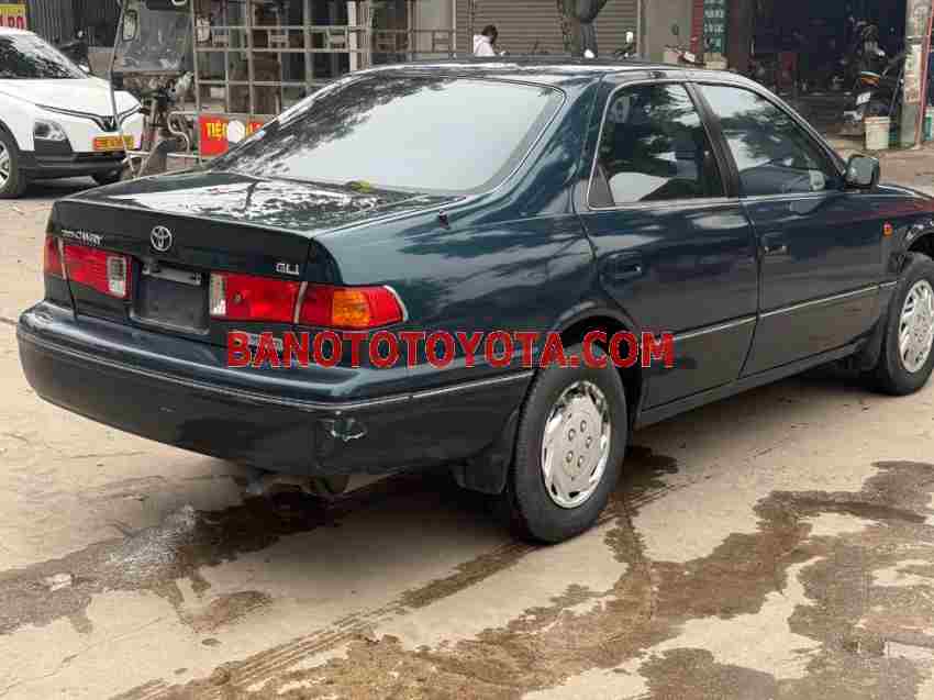 Cần bán xe Toyota Camry GLi 2.2 đời 2001