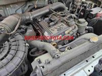 Cần bán xe Toyota Innova 2.0E màu Bạc 2013