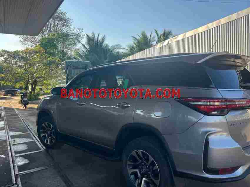 Bán xe Toyota Fortuner Legender 2.4L 4x2 AT sx 2022 - giá rẻ