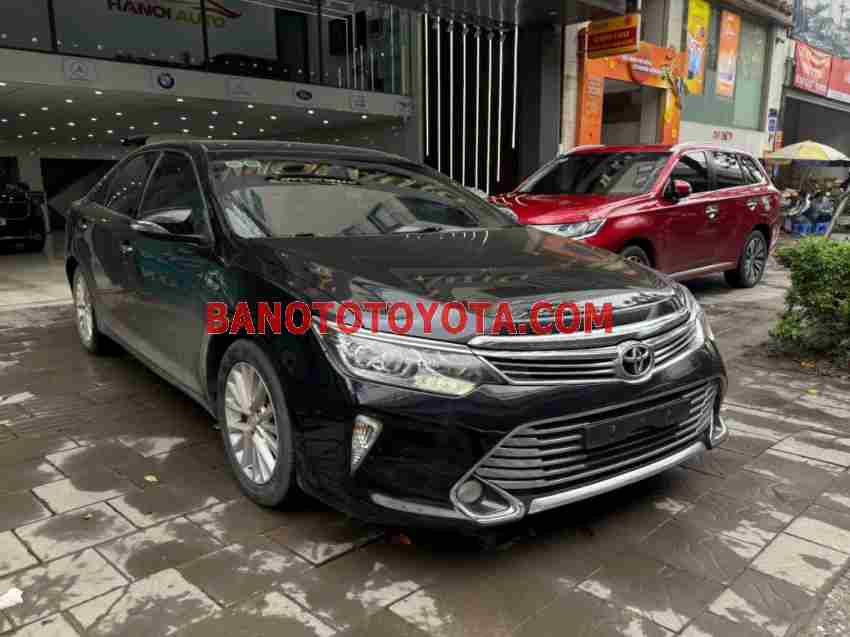 Cần bán gấp Toyota Camry 2.0E năm 2018 giá cực tốt
