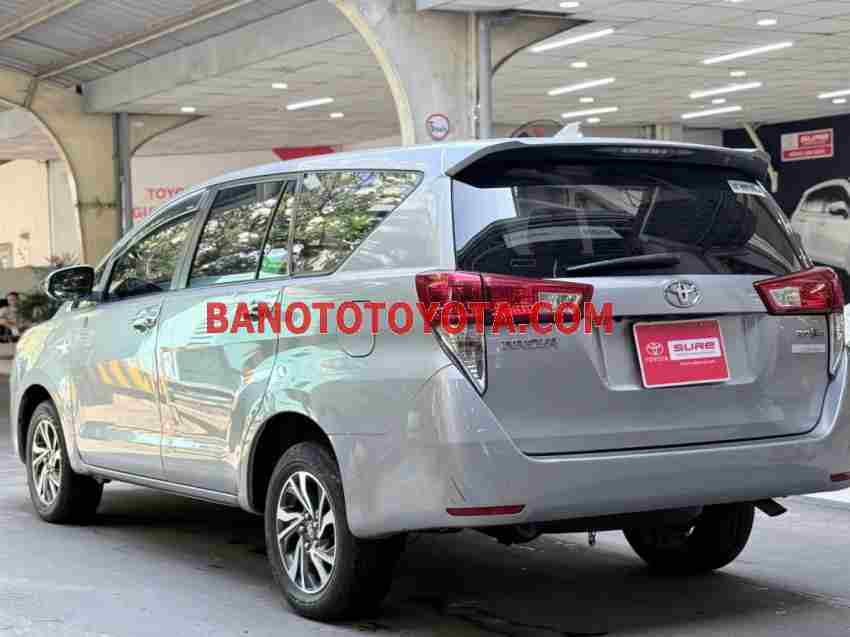 Cần bán xe Toyota Innova E 2.0 MT màu Bạc 2021