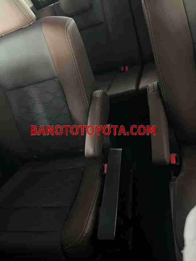 Toyota Innova Cross HEV 2.0 CVT sản xuất 2026 giá tốt