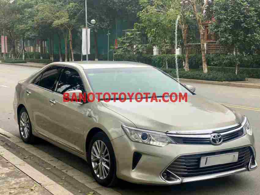 Cần bán Toyota Camry 2.5Q 2015 - Số tự động
