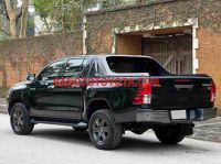 Cần bán gấp Toyota Hilux 2.4L 4x2 AT đời 2021, màu Đen