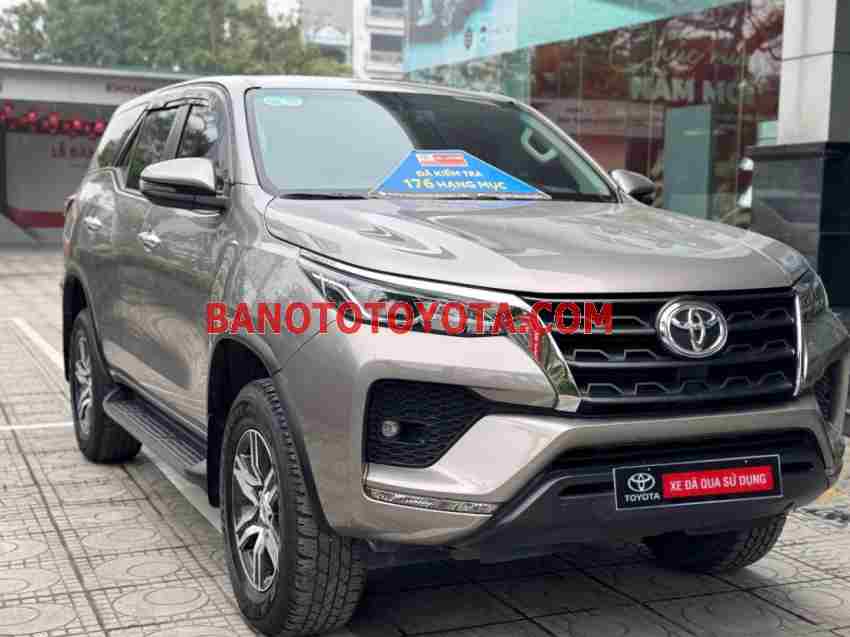 Cần bán gấp xe Toyota Fortuner 2.4L 4x2 AT 2024 màu Đồng