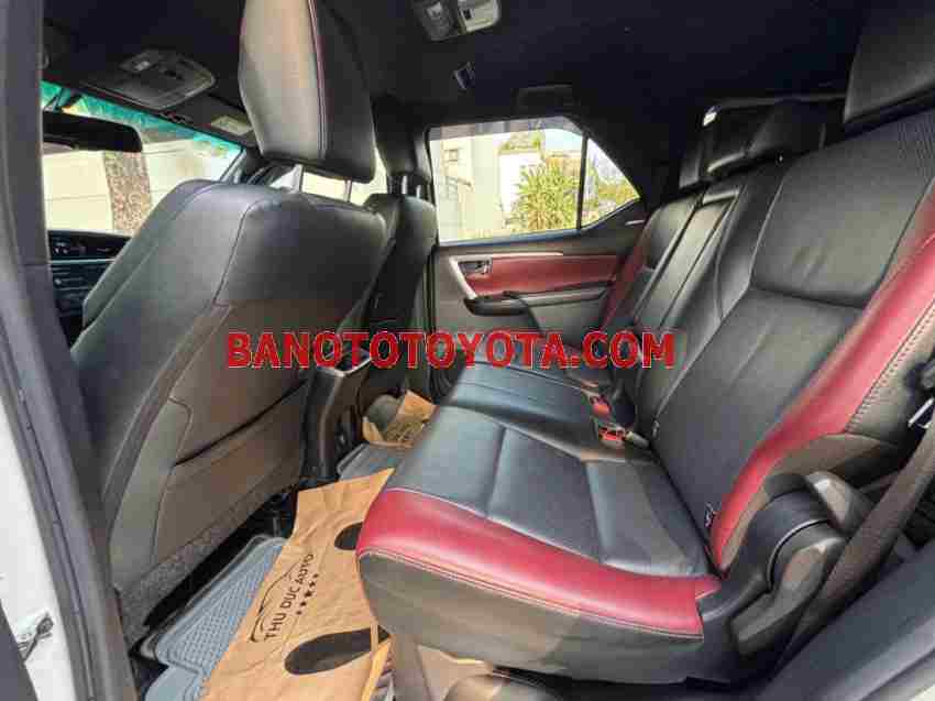 Cần bán xe Toyota Fortuner 2.4G 4x2 AT Legender sx 2021