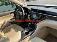 Cần bán xe Toyota Camry 2.5Q màu Kem 2021