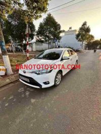 Cần bán gấp xe Toyota Vios 1.5E 2017 màu Trắng