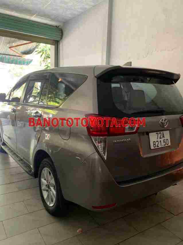 Cần bán gấp Toyota Innova 2.0E 2018 - Xe đẹp - Giá tốt