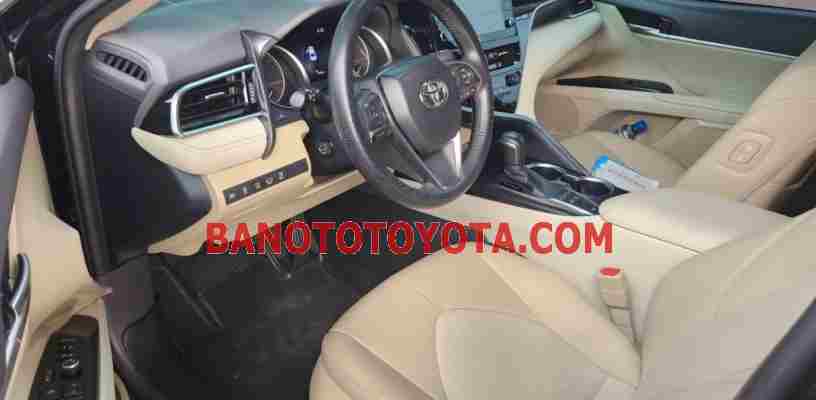 Xe Toyota Camry 2.5HV đời 2024 đẹp bán gấp