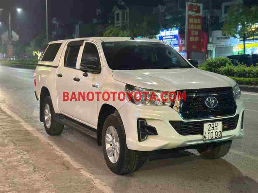 Cần bán gấp Toyota Hilux 2.4E 4x2 AT đời 2020, màu Trắng