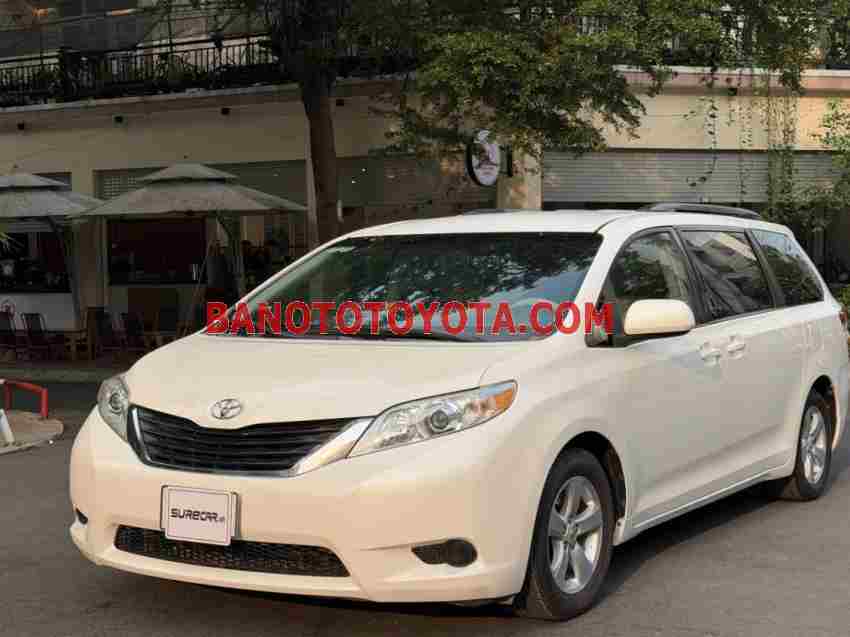 Toyota Sienna 2010 Van Minivan màu Trắng