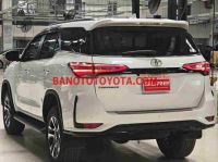 Bán Toyota Fortuner 2.4G 4x2 AT Legender 2021 - Trắng