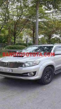 Cần bán xe Toyota Fortuner 2.5G màu Bạc 2016