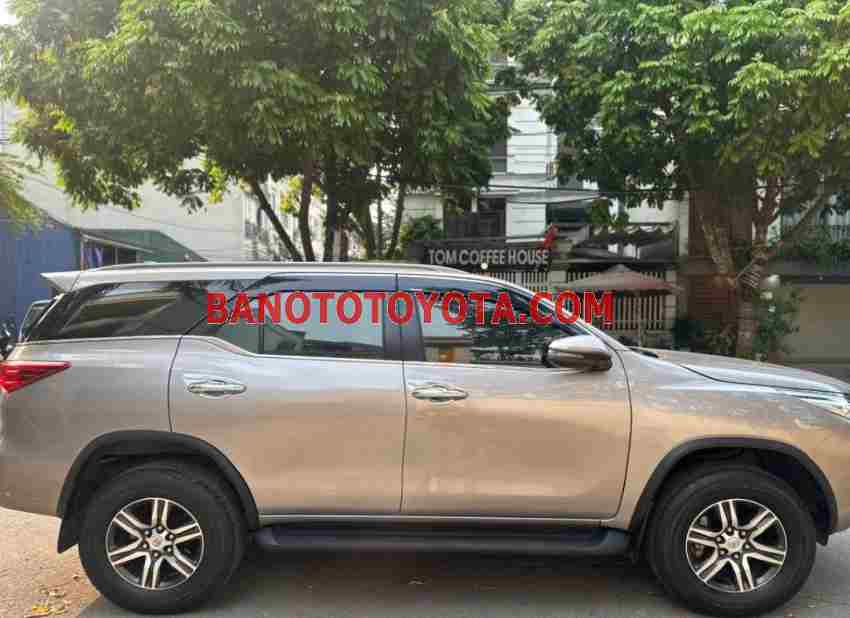 Cần bán gấp Toyota Fortuner 2.4G 4x2 AT 2020 - Xe đẹp - Giá tốt