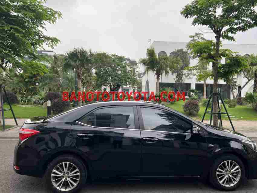 Cần bán Toyota Corolla altis 1.8G AT đời 2015