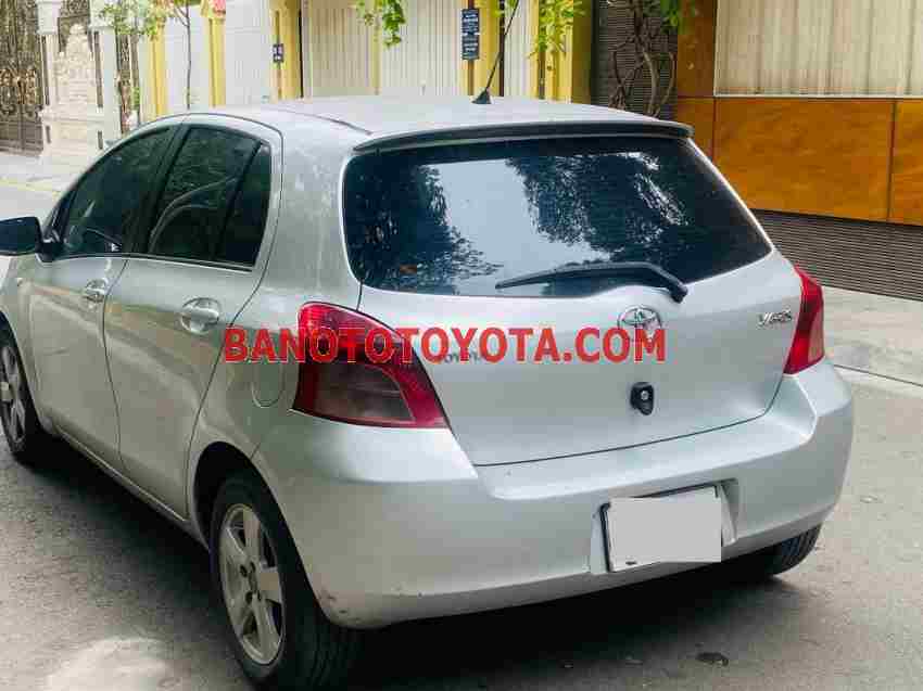 Cần bán gấp Toyota Yaris 1.3 AT đời 2007, màu Bạc