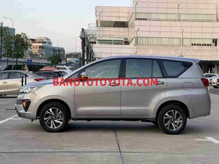 Toyota Innova E 2.0 MT model 2022 xe chuẩn hết ý
