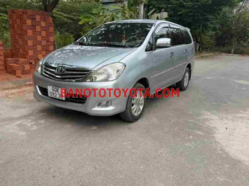 Cần bán gấp Toyota Innova G đời 2009, màu Bạc
