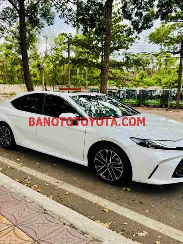 Toyota Camry 2.0Q 2024, xe đẹp, hết ý