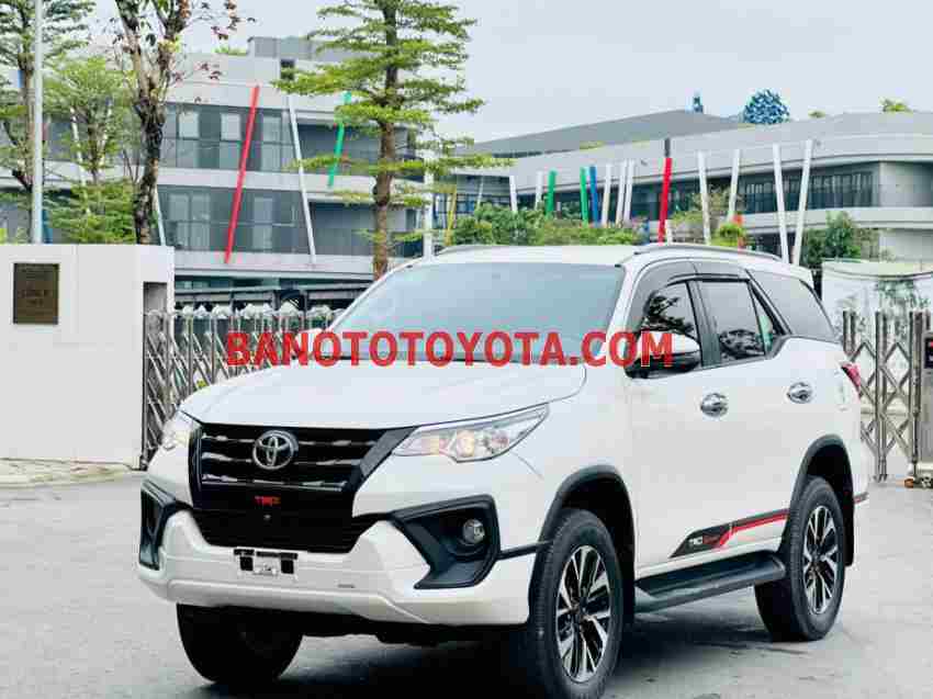 Cần bán xe Toyota Fortuner 2.7V 4x2 AT TRD 2019 Số tự động