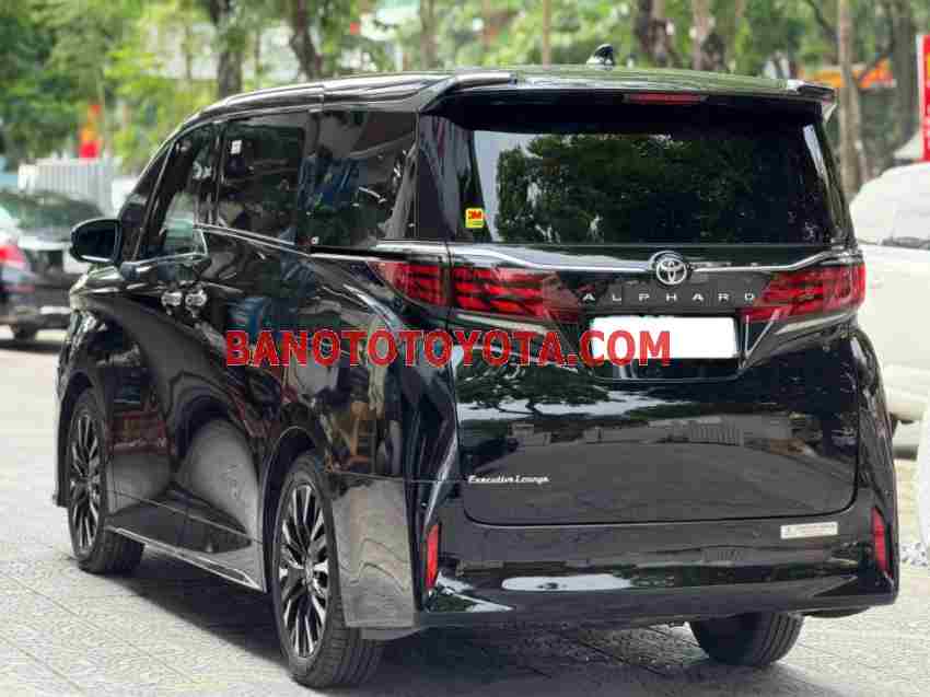 Toyota Alphard 2.4 AT sản xuất 2024 cực chất!
