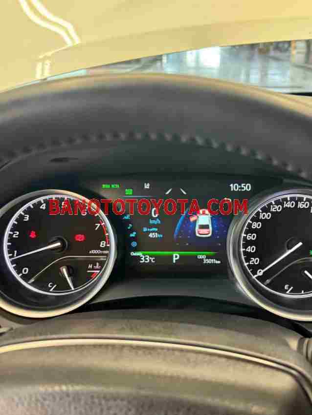 Toyota Camry 2.0Q model 2024 xe chuẩn hết ý