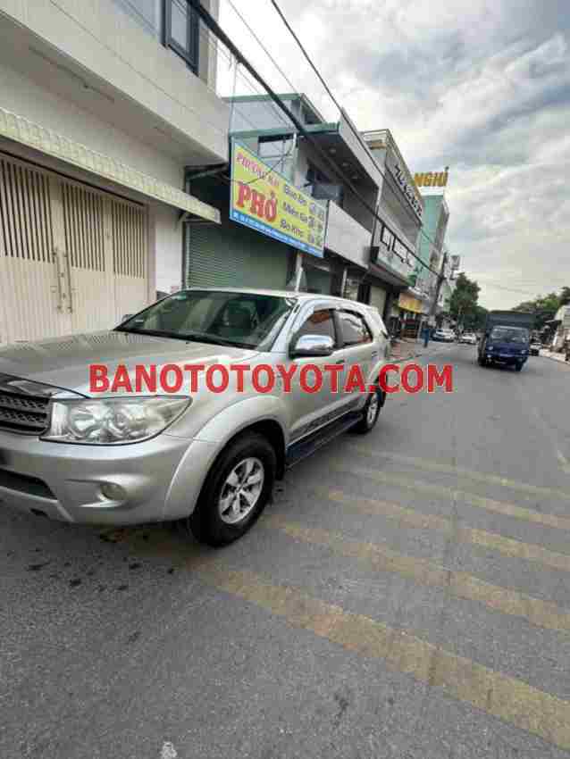 Toyota Fortuner 2009 Suv màu Bạc