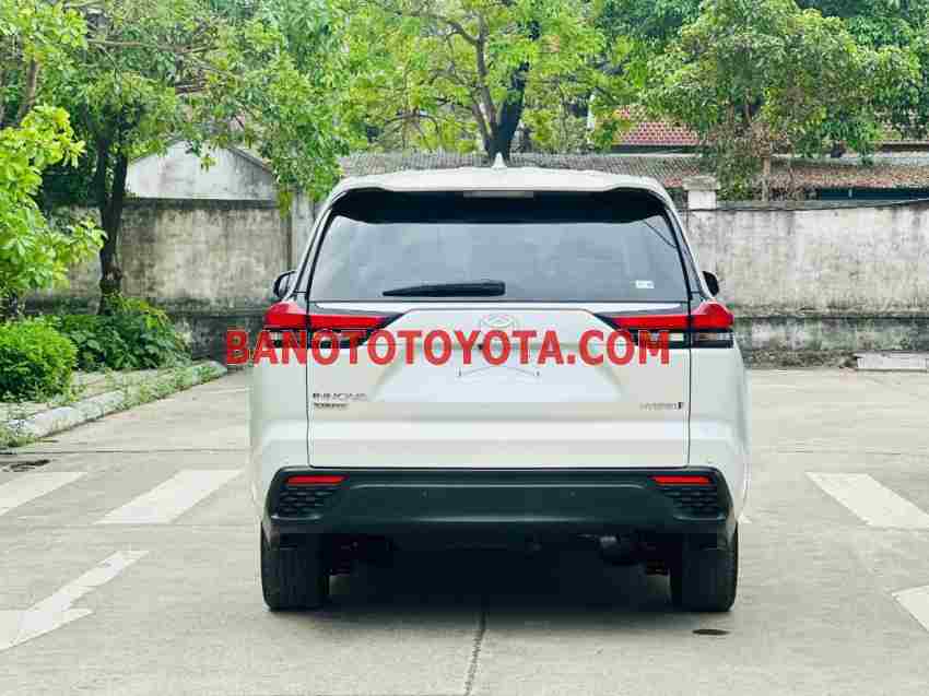 Cần bán gấp Toyota Innova Cross HEV 2.0 CVT năm 2023 giá cực tốt