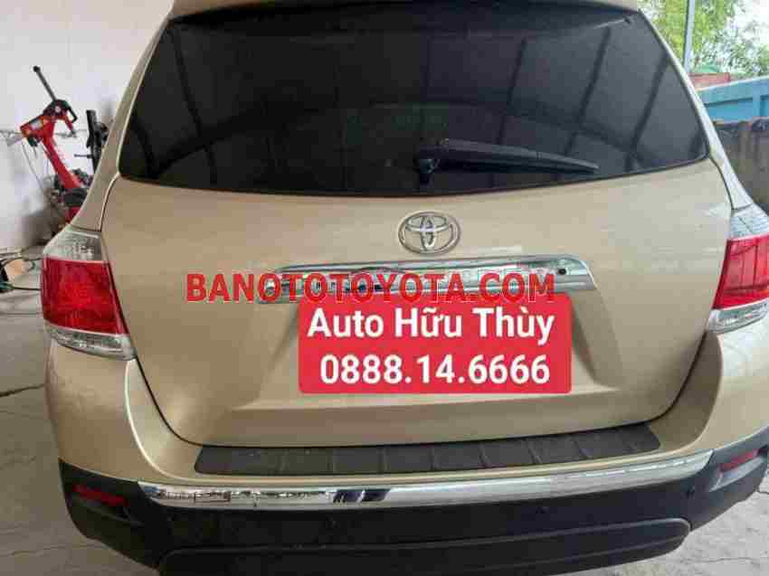 Toyota Highlander SE 2.7 năm 2011 cần bán