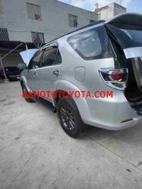 Cần bán xe Toyota Fortuner 2.5G năm 2015 màu Bạc cực đẹp