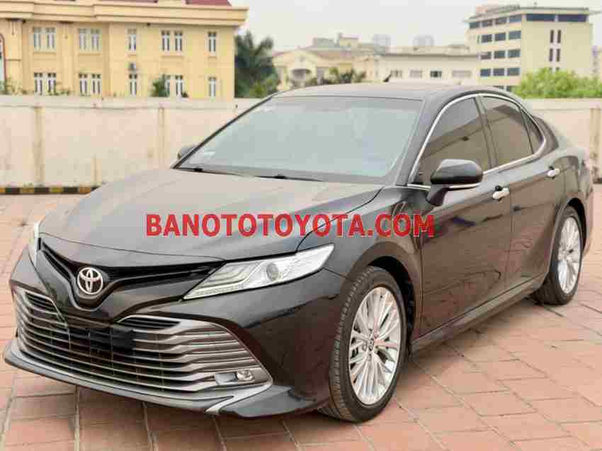Toyota Camry 2.5Q năm 2021 cần bán