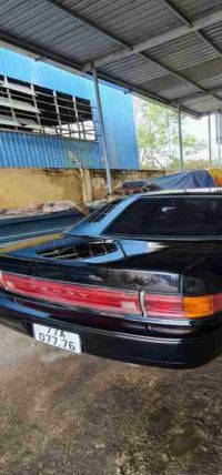 Cần bán gấp xe Toyota Camry LE 2.0 MT năm 1992, màu Đen, Số tay
