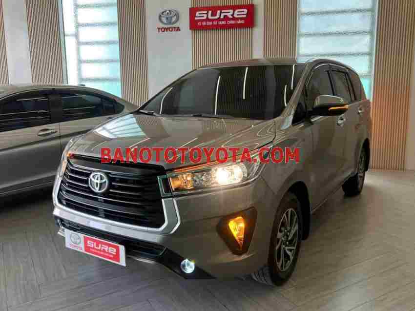 Bán Toyota Innova E 2.0 MT, màu Đồng, Máy xăng, 2023