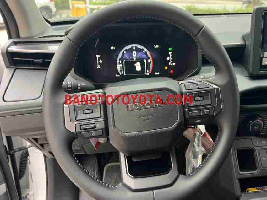 Xe Toyota Hilux Pro 2.8L 4x2 AT model 2026 - xe đẹp