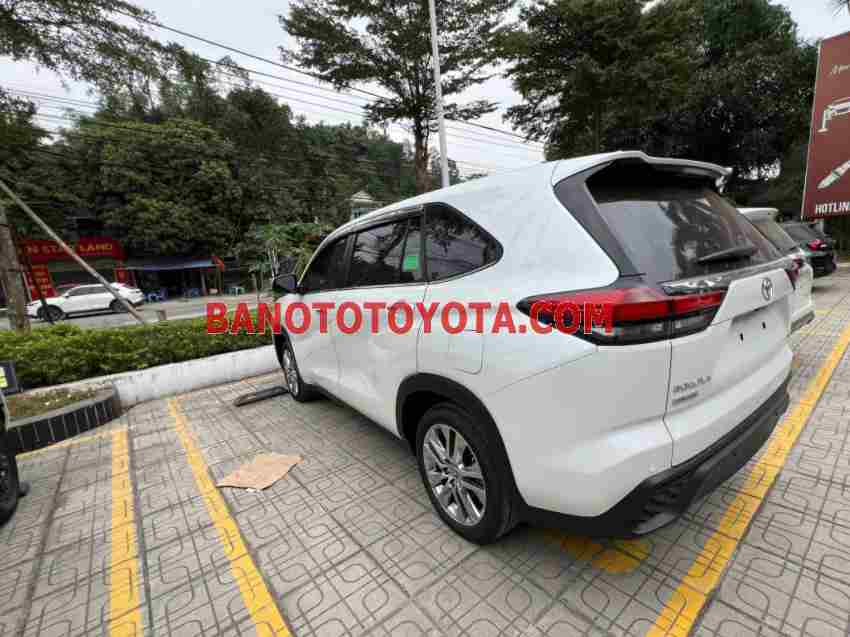 Toyota Innova Cross HEV 2.0 CVT sản xuất 2026 giá tốt