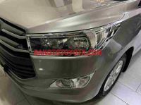 Cần bán gấp xe Toyota Innova 2.0E năm 2018, màu Đồng, Số tay