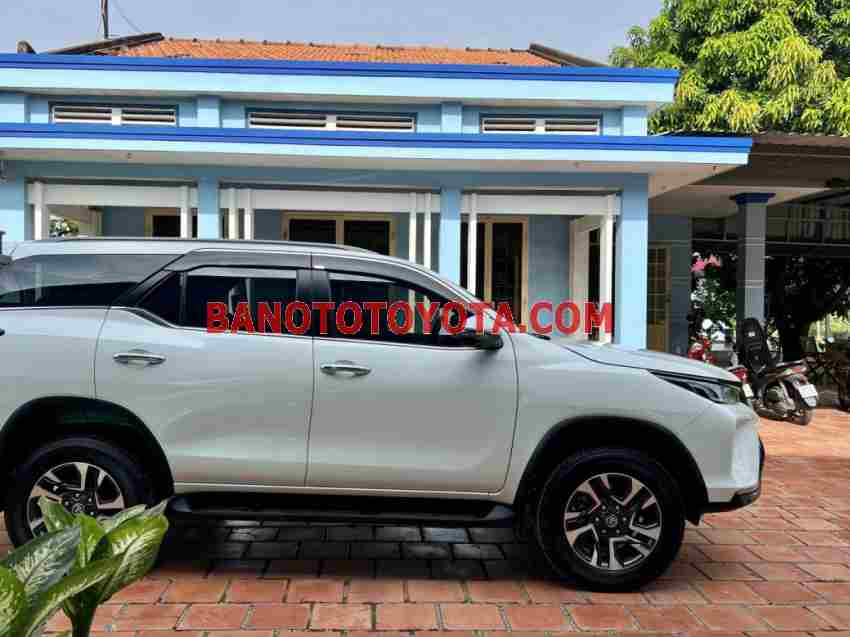 Bán xe Toyota Fortuner Legender 2.4L 4x2 AT sx 2022 - giá rẻ