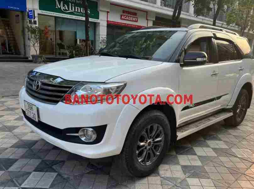 Cần bán xe Toyota Fortuner TRD Sportivo 4x2 AT màu Trắng 2015
