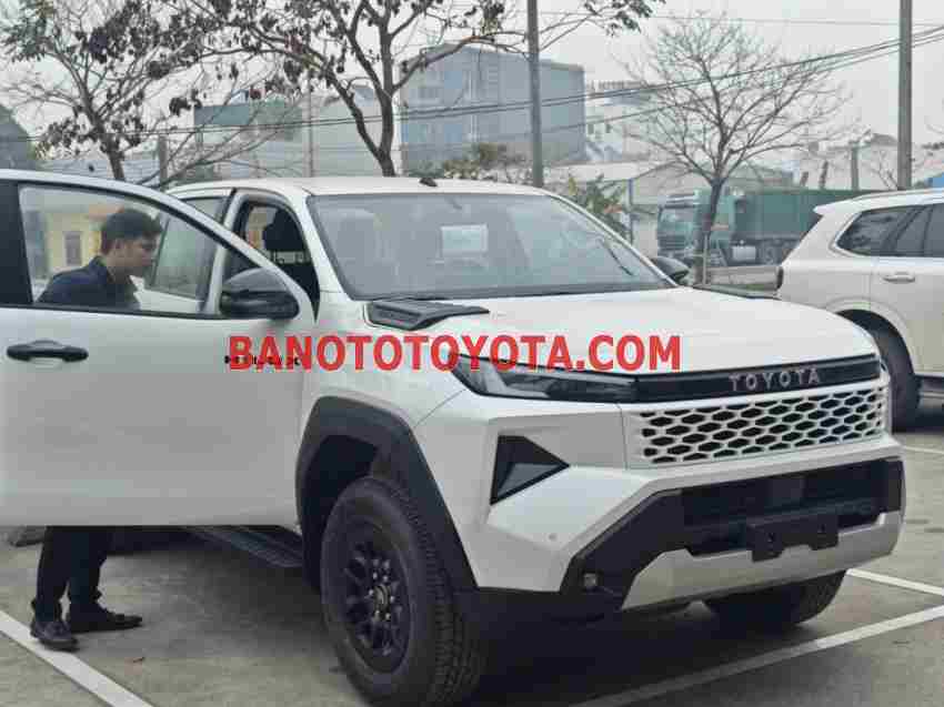 Bán Toyota Hilux Pro 2.8L 4x2 AT năm 2026, màu Trắng, xe Nhập khẩu