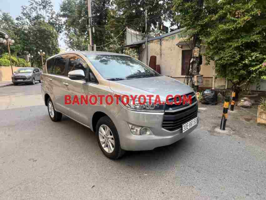 Cần bán Toyota Innova 2.0E 2017 - Số tay