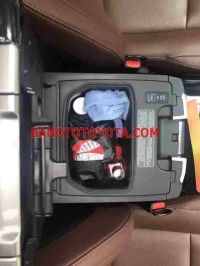 Cần bán xe Toyota Land Cruiser 5.7 V8 màu Đen 2016
