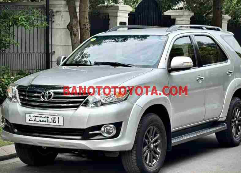 Cần bán nhanh Toyota Fortuner 2.7V 4x2 AT 2015 cực đẹp