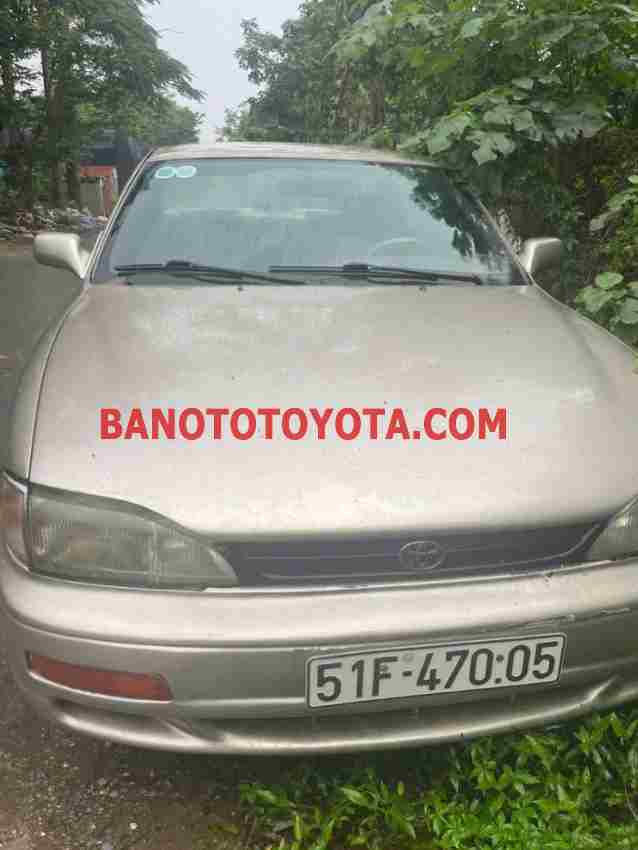Bán Toyota Camry LE 2.2 AT 1995 - Vàng