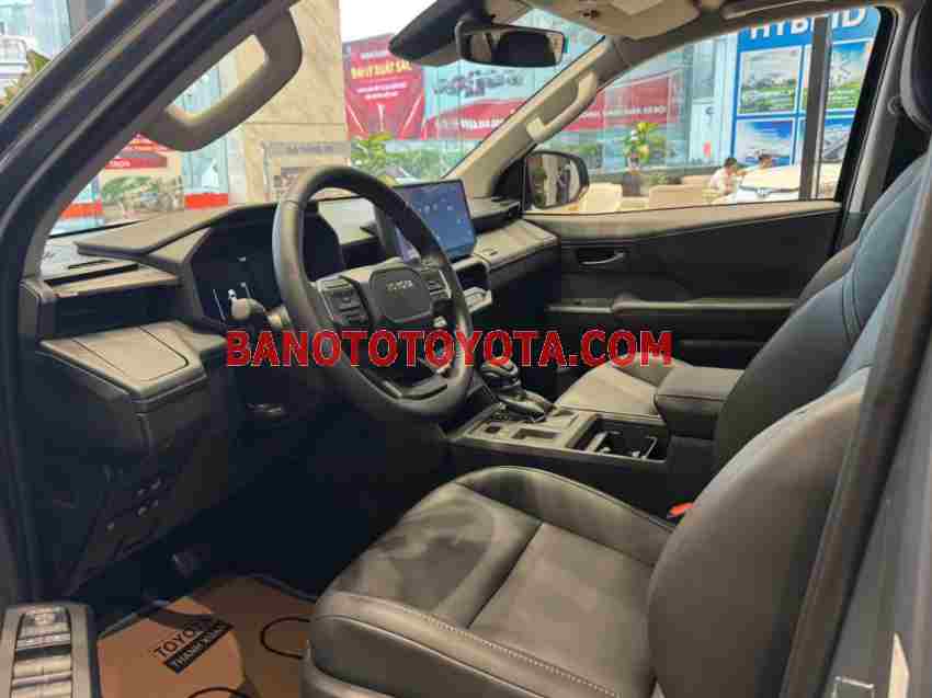 Toyota Hilux Trailhunter 2.8L 4x4 AT Máy dầu model 2026