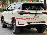 Cần bán gấp Toyota Fortuner 2.4G 4x2 AT Legender đời 2020, màu Trắng